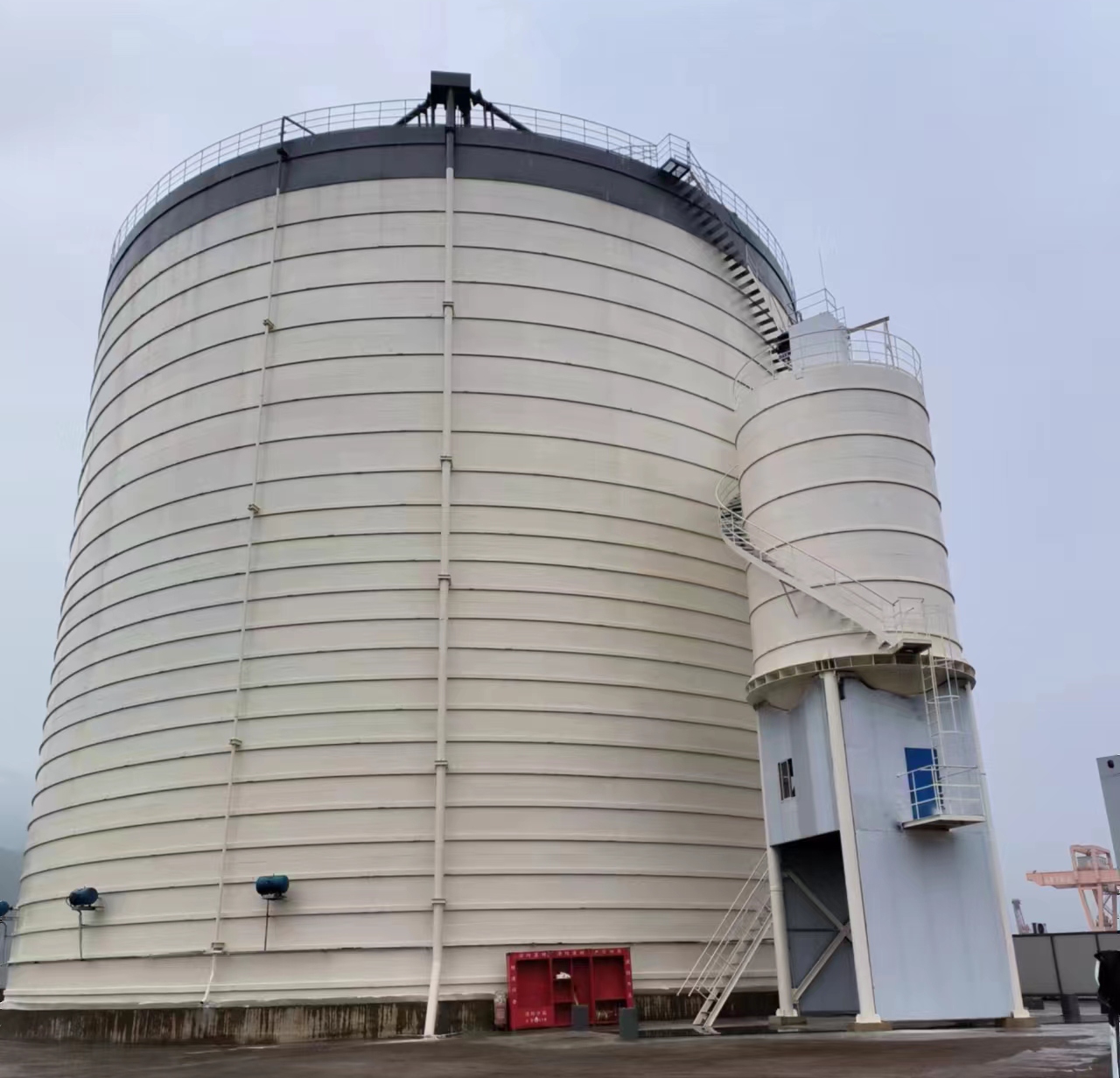 乌兰察布10万吨水泥钢板库